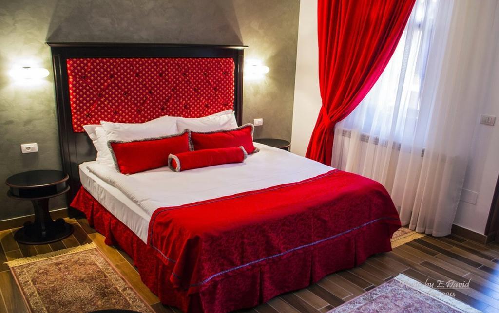 Hotel Galany Рэдэуци Экстерьер фото
