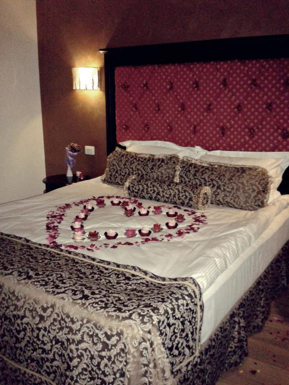 Hotel Galany Рэдэуци Экстерьер фото