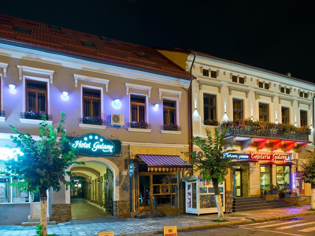 Hotel Galany Рэдэуци Экстерьер фото